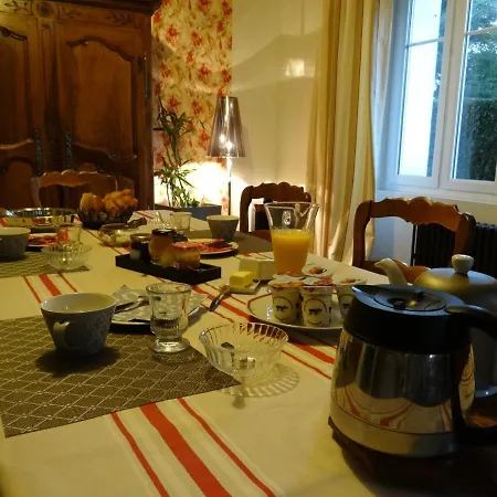 Les Tilleuls - D'hôtes - Couette-café