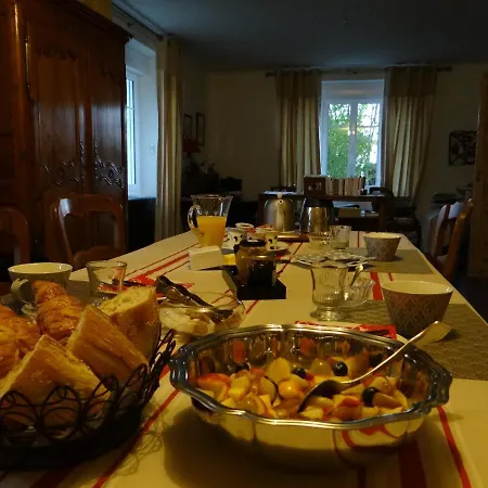 Les Tilleuls - D'hôtes - Couette-café *