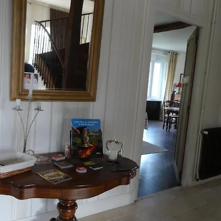 Alojamento de Acomodação e Pequeno-almoço Les Tilleuls - D'hôtes - La Rochefoucauld