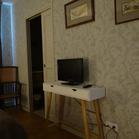 Alojamento de Acomodação e Pequeno-almoço Les Tilleuls - D'hôtes - La Rochefoucauld